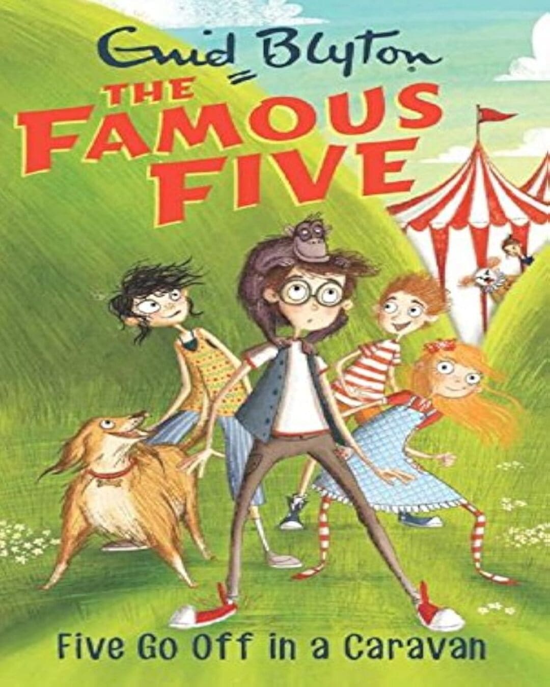 Famous Five: Five Go Off in A Caravan: 05 by Enid Blyton [Paperback]