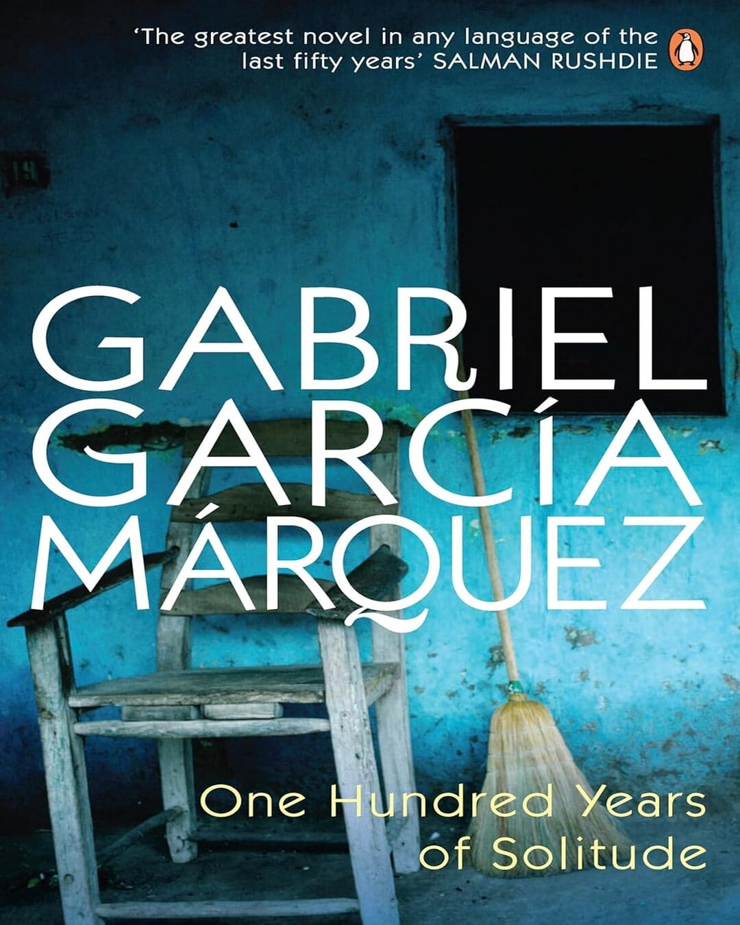 One Hundred Years of Solitude by GABRIEL GARCIA MARQUEZ [Paperback]